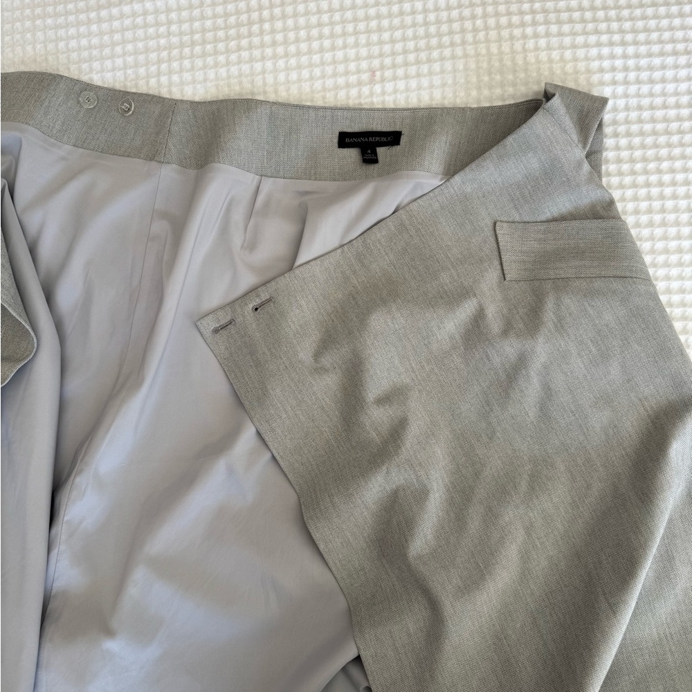 Elegant Gray BR Women's Skirt - Picture 7 of 8